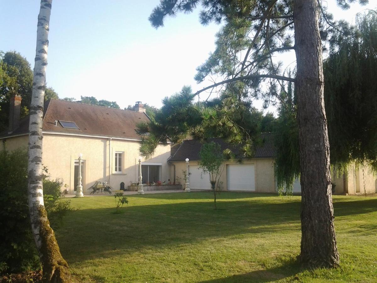 Bed and Breakfast La Bonne Adresse Val de Livre Esterno foto